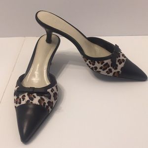 Size 8m leather upper, kitten heel, leopard mule.